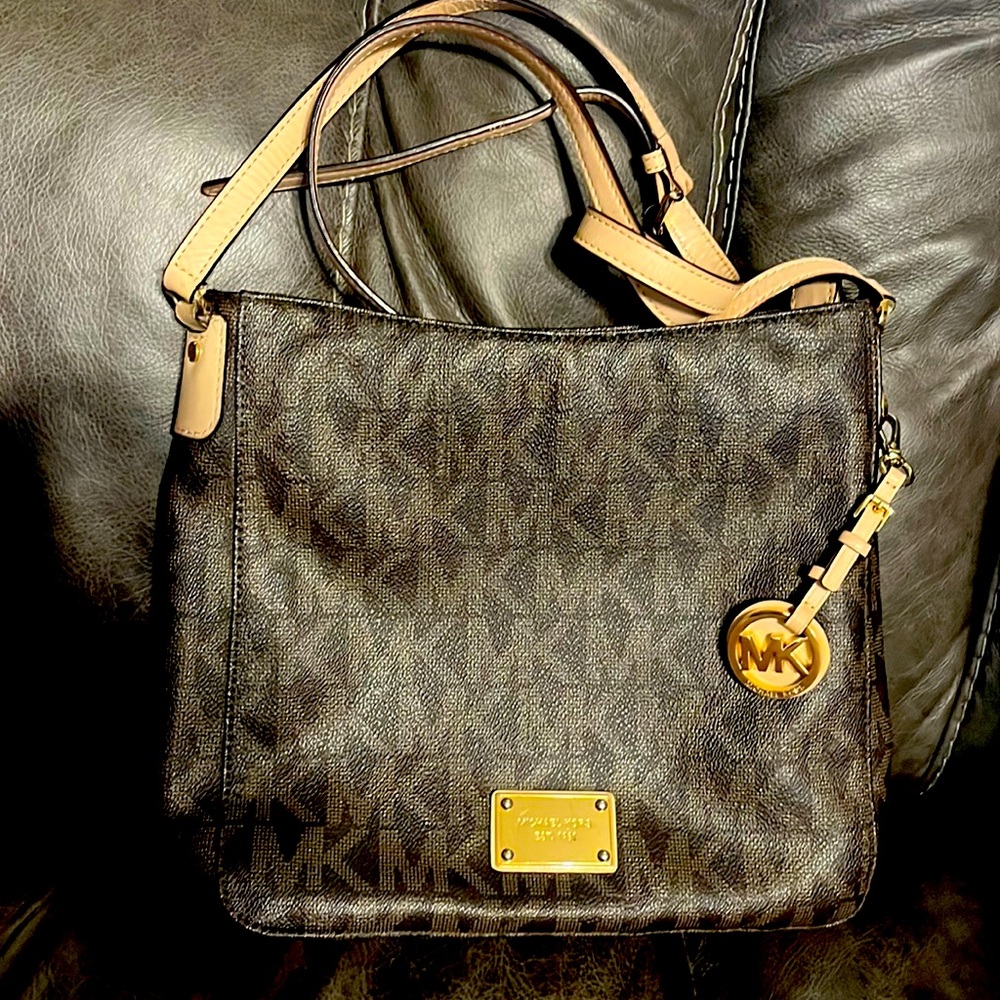 Authentic Michael Kors crossbody/ purse.